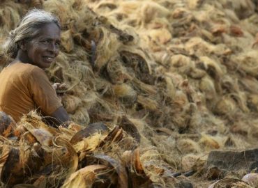 Christmas bonus 29.90% for coir factory workers