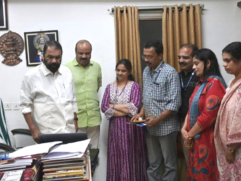 Life-24 Samagra Shiksha Keralam submits report of special project to Minister of Public Education